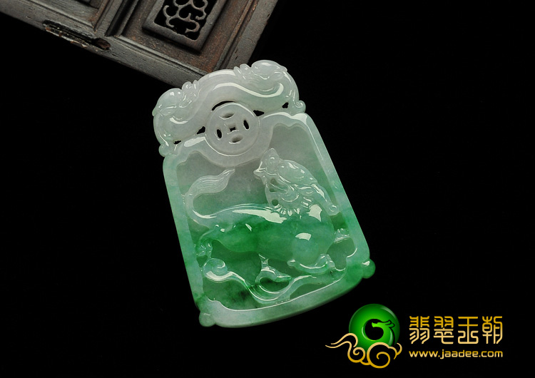 糯冰种翠色缅甸翡翠A货麒麟献瑞方牌挂件