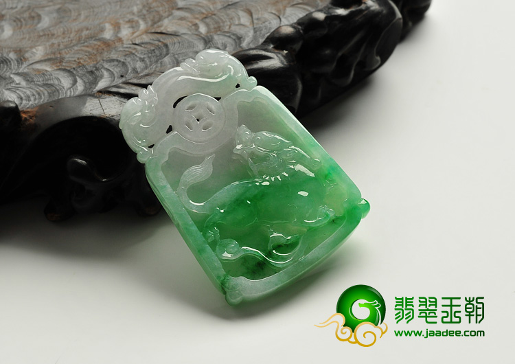 糯冰种翠色缅甸翡翠A货麒麟献瑞方牌挂件