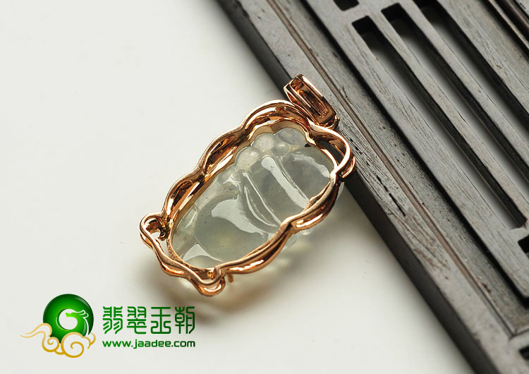 (超值推荐)冰玻种缅甸翡翠A货镶玫瑰金逍遥佛胸坠（真钻）