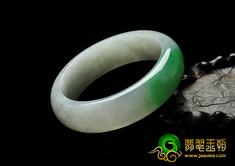 糯冰种翠色缅甸翡翠A货手镯（58.9mm）