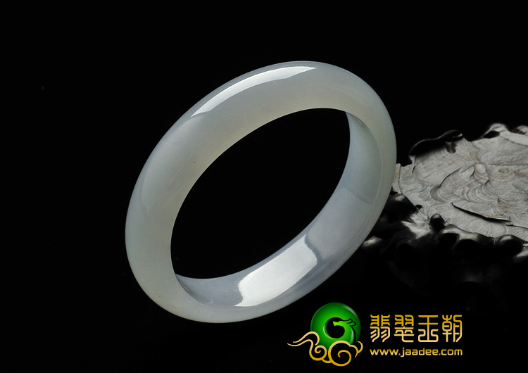 糯冰种淡紫罗兰缅甸翡翠A货贵妃镯（55.6mm-49.4mm）