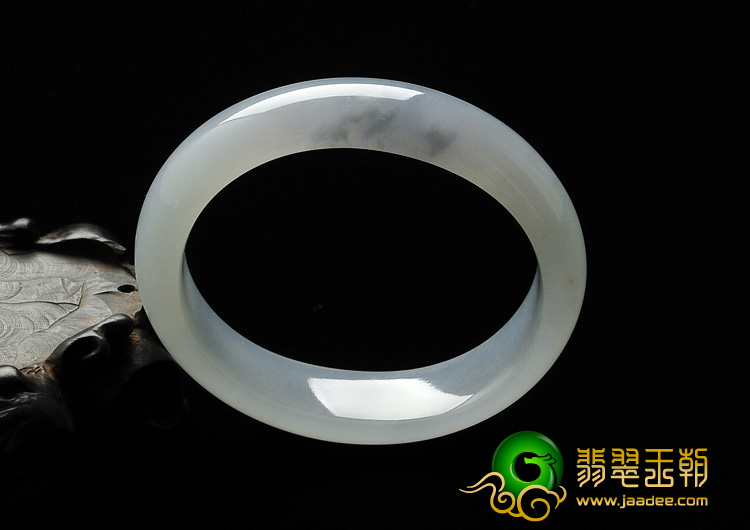 糯冰种淡紫罗兰缅甸翡翠A货贵妃镯（55.6mm-49.4mm）