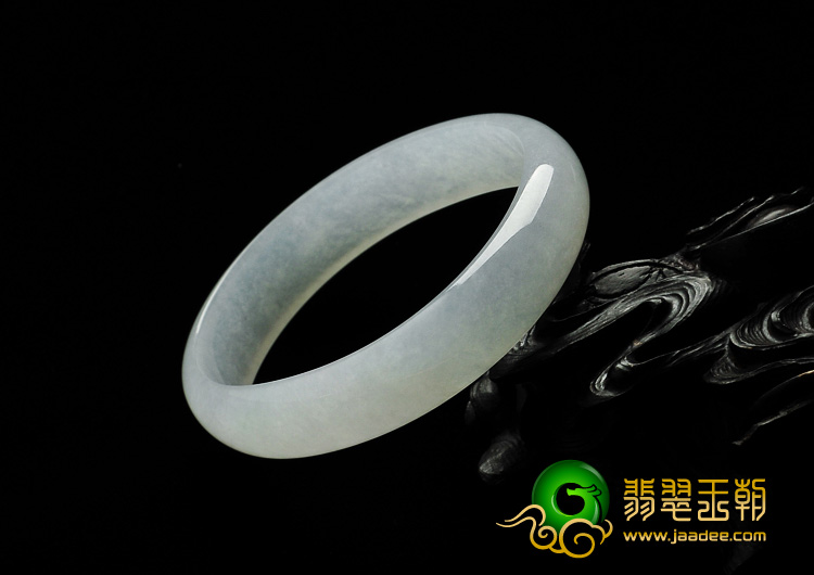 冰种晴水缅甸翡翠A货贵妃镯（58.2mm-49.8mm）