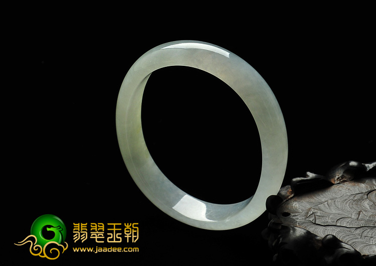 冰种晴水带淡黄翡缅甸翡翠A货贵妃镯（59.9mm-50.4mm）