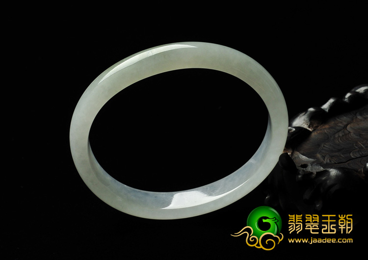 冰种晴水带淡黄翡缅甸翡翠A货贵妃镯（59.9mm-50.4mm）
