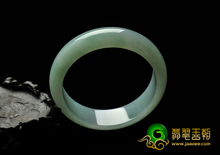 糯冰种晴水缅甸翡翠A货手镯（58mm）