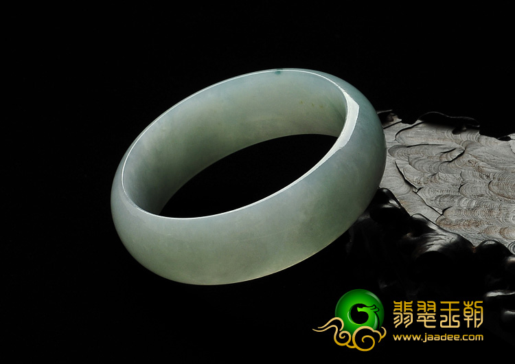 糯冰种晴水缅甸翡翠A货手镯（57.2mm）