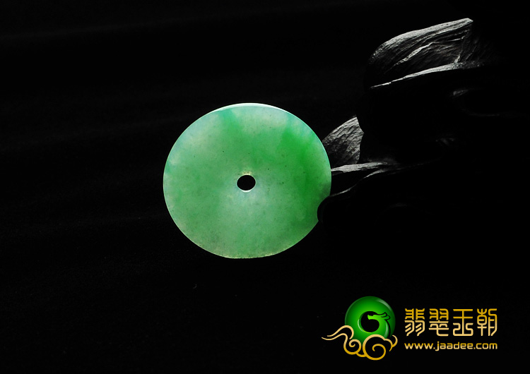 糯冰种翠色缅甸翡翠A货平安扣挂件