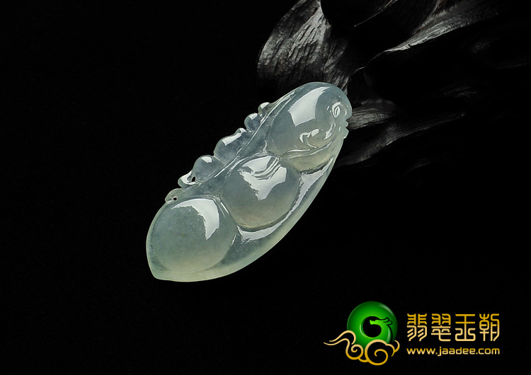 冰种晴水缅甸翡翠A货四季豆挂件