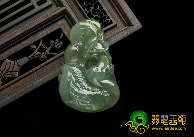 冰种晴水略带黄翡缅甸翡翠A货天鹅戏水挂件