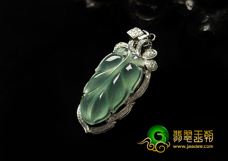 冰玻种晴水缅甸翡翠A货镶白金金枝玉叶胸坠（真钻）
