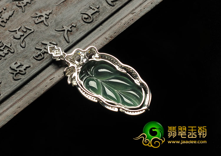 冰玻种晴水缅甸翡翠A货镶白金金枝玉叶胸坠（真钻）