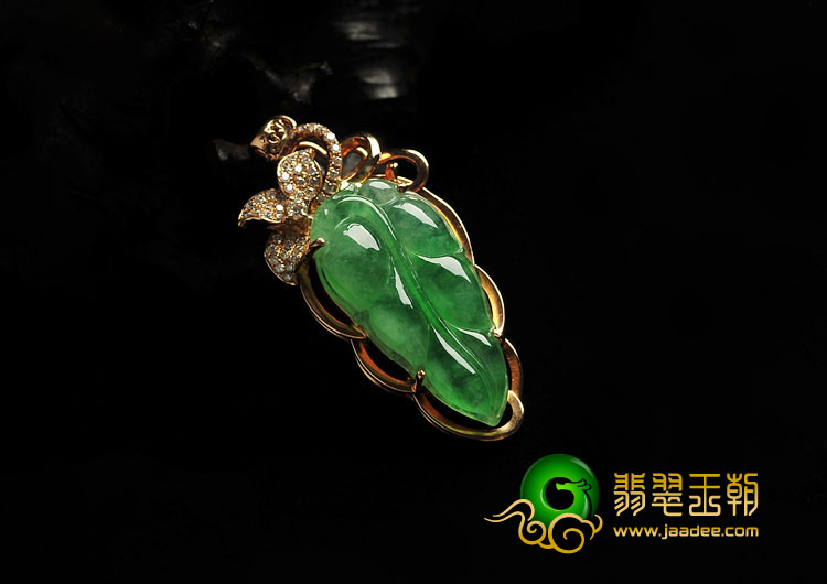 冰种苹果绿缅甸翡翠A货镶玫瑰金金枝玉叶胸坠（真钻）