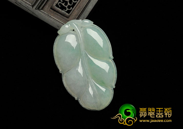 糯冰种飘翠缅甸翡翠A货叶子挂件