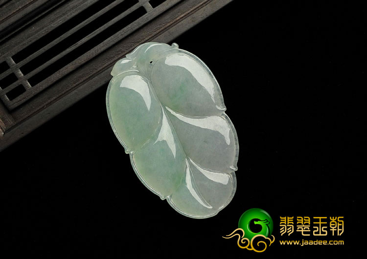 糯冰种飘翠缅甸翡翠A货叶子挂件