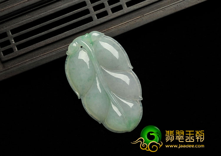 糯冰种飘翠缅甸翡翠A货叶子挂件