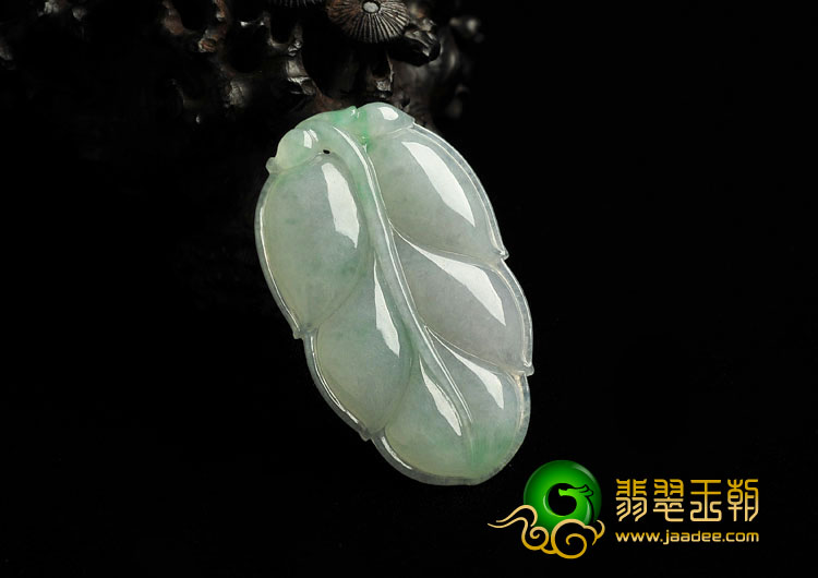糯冰种飘翠缅甸翡翠A货叶子挂件