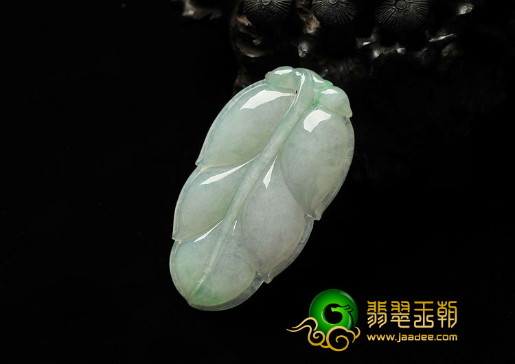 糯冰种飘翠缅甸翡翠A货叶子挂件