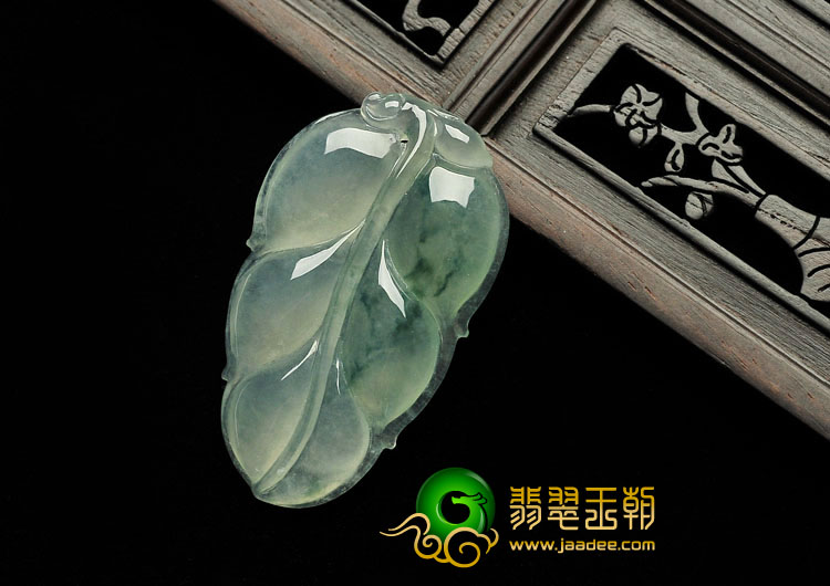 冰种飘花缅甸翡翠A货叶子挂件
