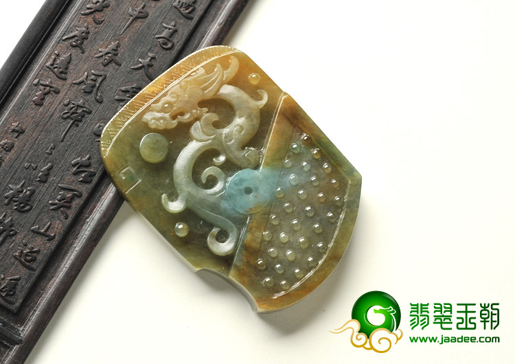糯冰种青褐色缅甸翡翠A货仿古龙牌挂件