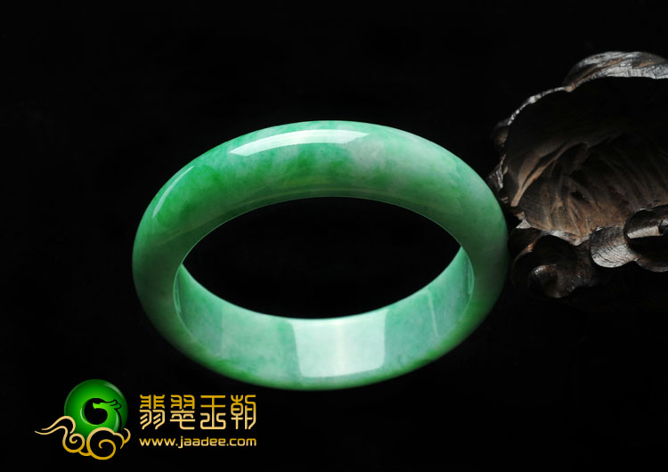 细糯种阳绿缅甸翡翠A货手镯（59.6mm）