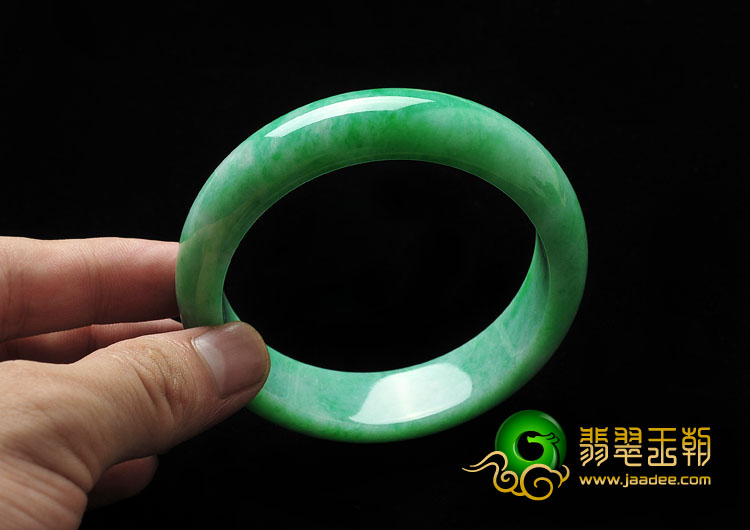 细糯种阳绿缅甸翡翠A货手镯（59.6mm）