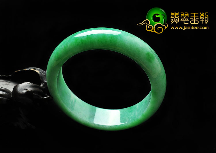 细糯种阳绿缅甸翡翠A货手镯（59.4mm）