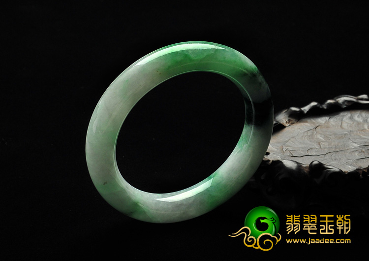 糯冰种飘花缅甸翡翠A货手镯（57.6mm）