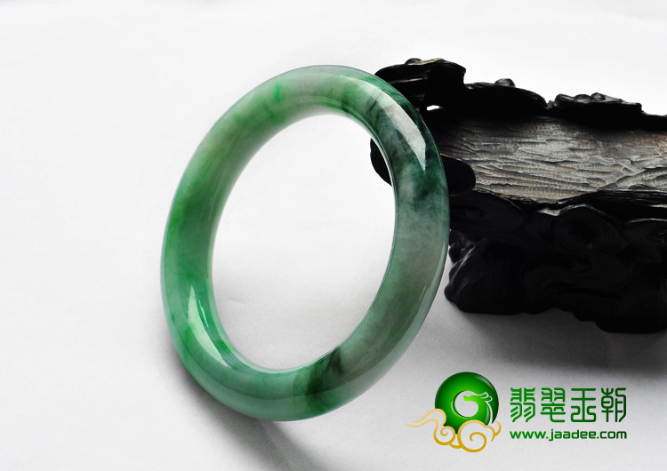 糯冰种飘花缅甸翡翠A货手镯（57.2mm）