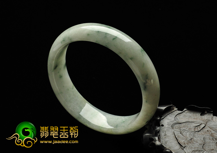 细糯种飘花缅甸翡翠A货手镯（58mm）