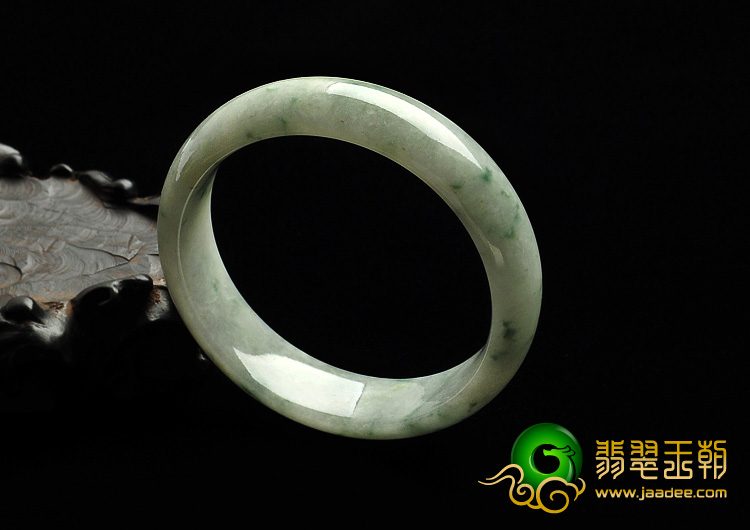 细糯种飘花缅甸翡翠A货手镯（58mm）