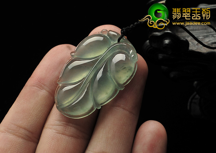 冰玻种晴水略飘花缅甸翡翠A货叶子挂件