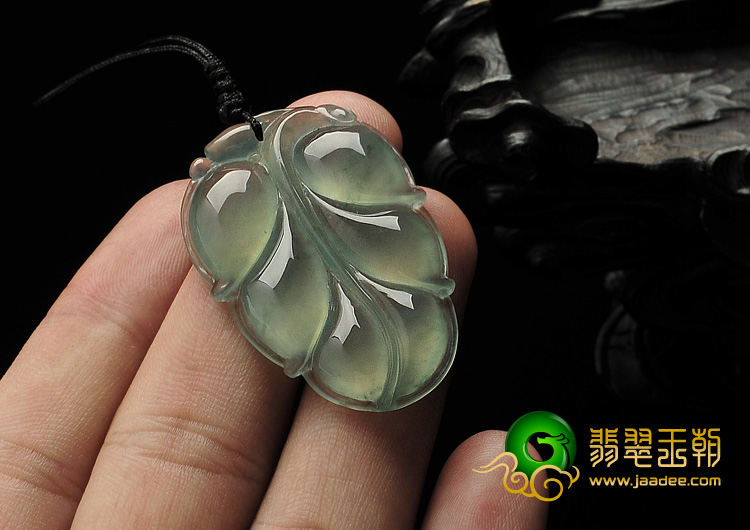 冰玻种晴水略飘花缅甸翡翠A货叶子挂件