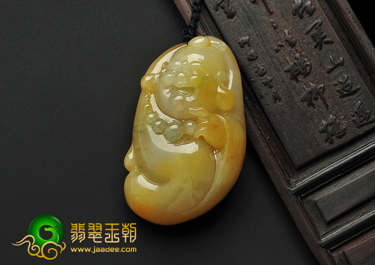 糯冰种黄翡缅甸翡翠A货笑佛挂件