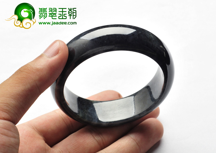 细糯种黑色缅甸翡翠A货手镯（57mm）