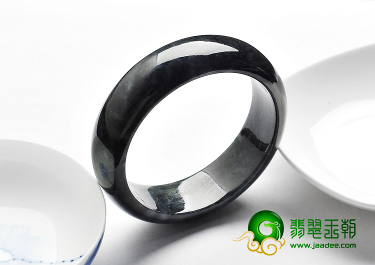细糯种黑色缅甸翡翠A货手镯（57mm）