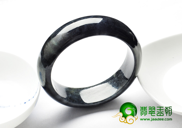 细糯种黑色缅甸翡翠A货手镯（57mm）