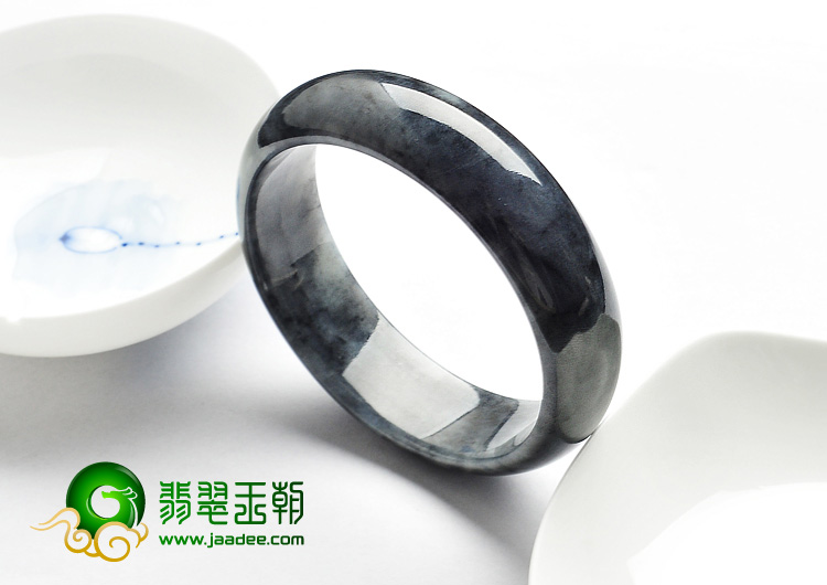 细糯种黑色缅甸翡翠A货手镯（58.2mm）