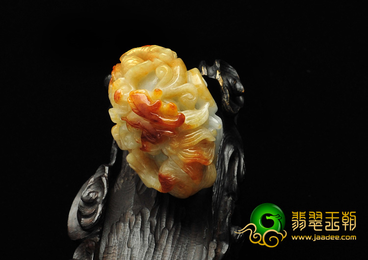 细糯种红黄翡缅甸翡翠A货飞龙挂件