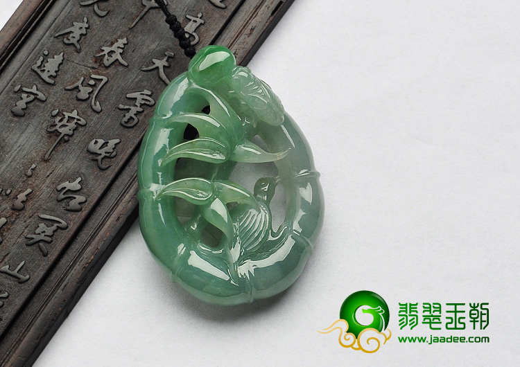 糯冰种晴水略飘翠缅甸翡翠A货鸟语蝉鸣挂件