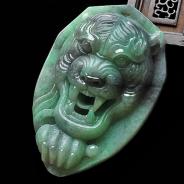 细糯种灰色带翠缅甸翡翠A货虎头挂件/手玩件