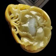 糯冰种褐黄翡缅甸翡翠A货蝶恋花挂件