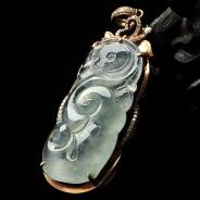 冰玻种淡晴水缅甸翡翠A货镶玫瑰金如意胸坠（真钻）