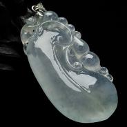 冰玻种晴水略飘花缅甸翡翠A货福瓜挂件