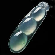 冰玻种晴水略飘花缅甸翡翠A货四季豆挂件