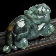 细糯种（乌鸡种）墨色缅甸翡翠A货貔貅挂件