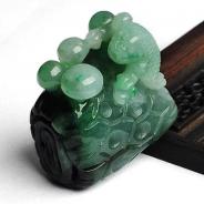 糯冰种黑色飘翠缅甸翡翠A货三脚蟾挂件