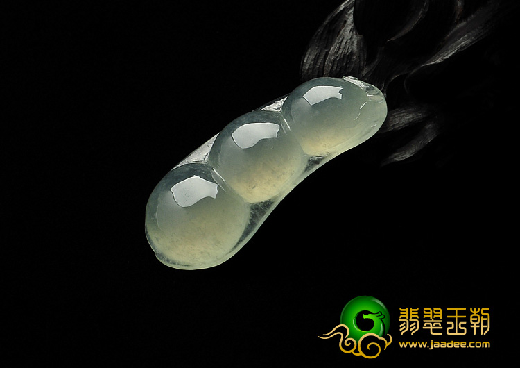 冰种晴水缅甸翡翠A货四季豆挂件