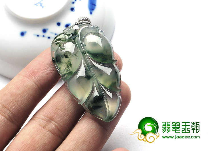 冰种飘花缅甸翡翠A货叶子挂件