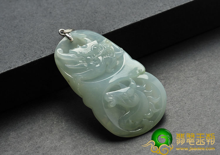 冰种晴水缅甸翡翠A货龙马精神挂件